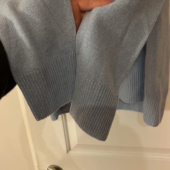 Brand New Vince Marled Wool Cashmere V-Neck. Blue. Size Large. - Picture 7 of 12